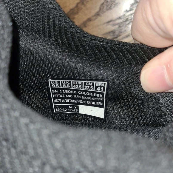 Skechers Men's Black Slip-On Sneakers Size 9.5 - Picture 7 of 7